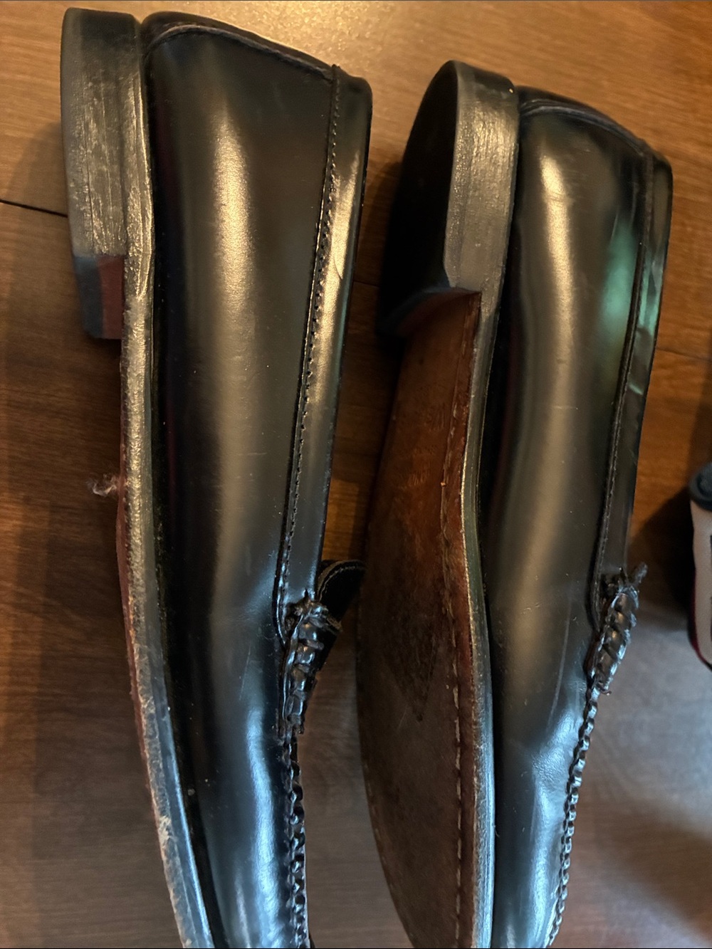 Bass Weejuns  Black Leather Loafers - Picture 3 of 6
